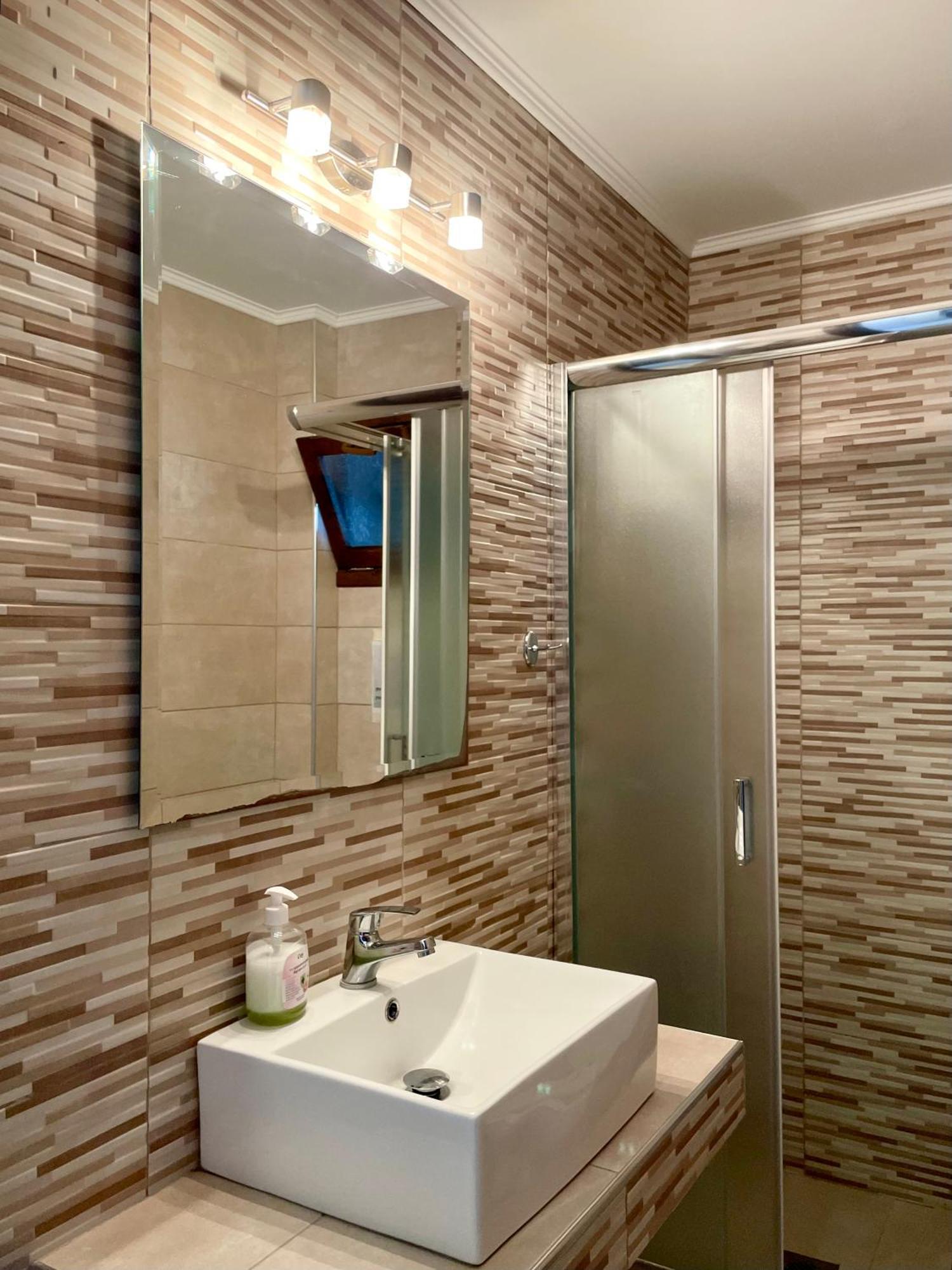Anna Dani Apartments Вурвуру Экстерьер фото