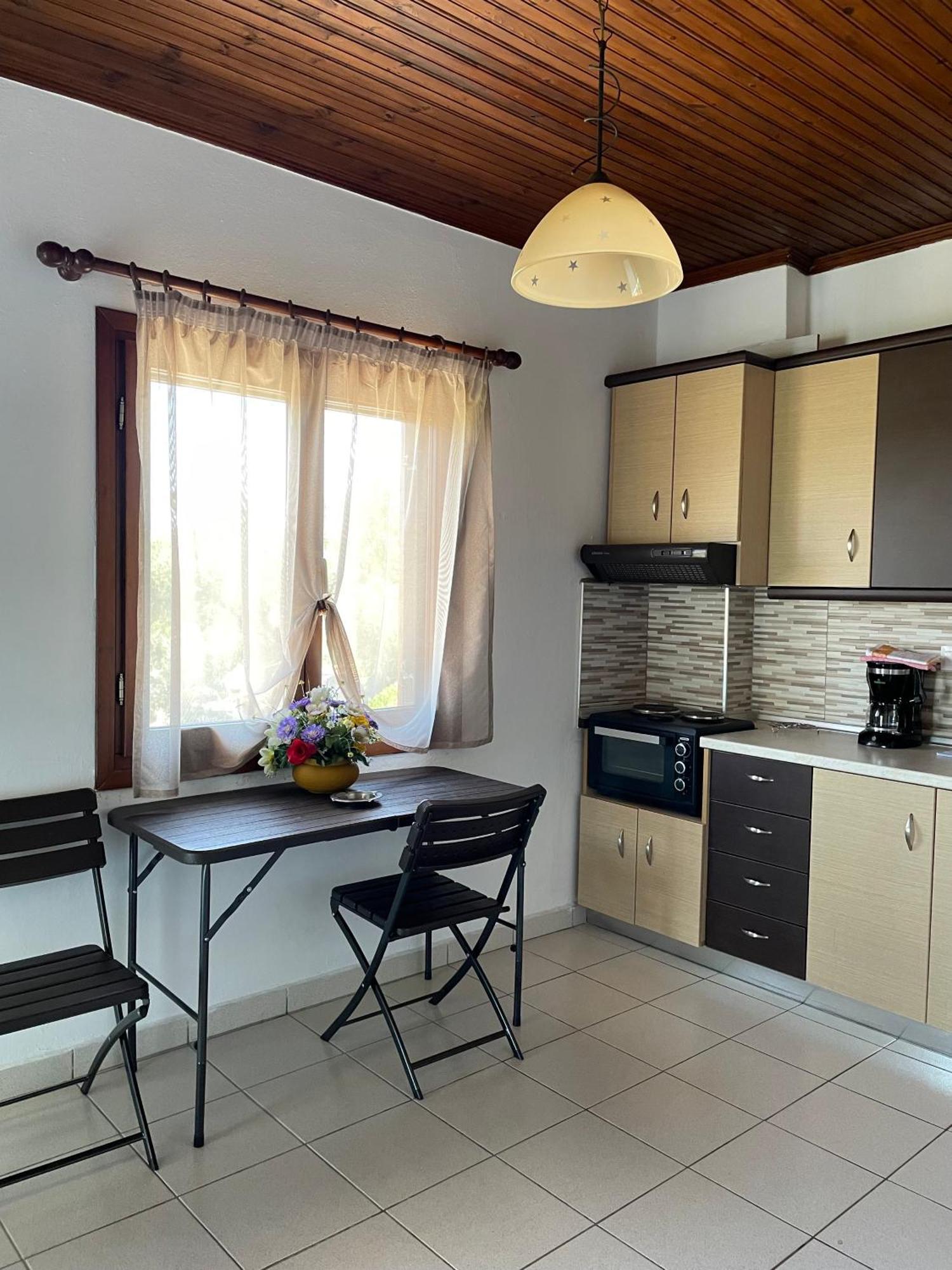 Anna Dani Apartments Вурвуру Экстерьер фото